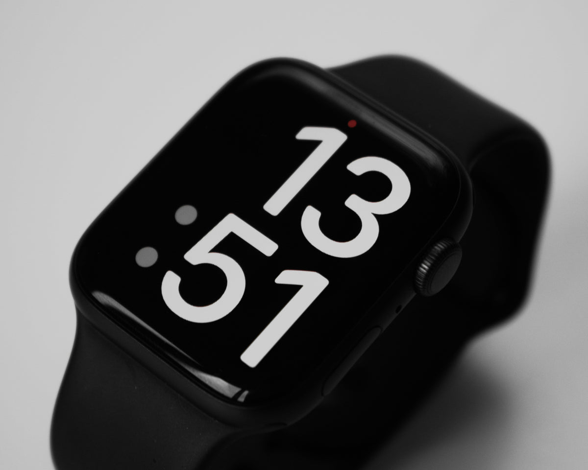 Series 9 Smart Watch with Apple Logo Stylish Smartwatch with Wireless Charging