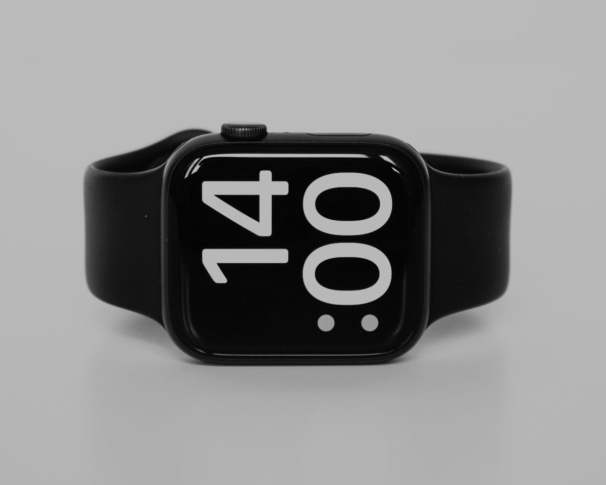 Series 9 Smart Watch with Apple Logo Stylish Smartwatch with Wireless Charging
